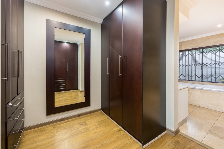 4 Bedroom Property for Sale in Loevenstein Western Cape